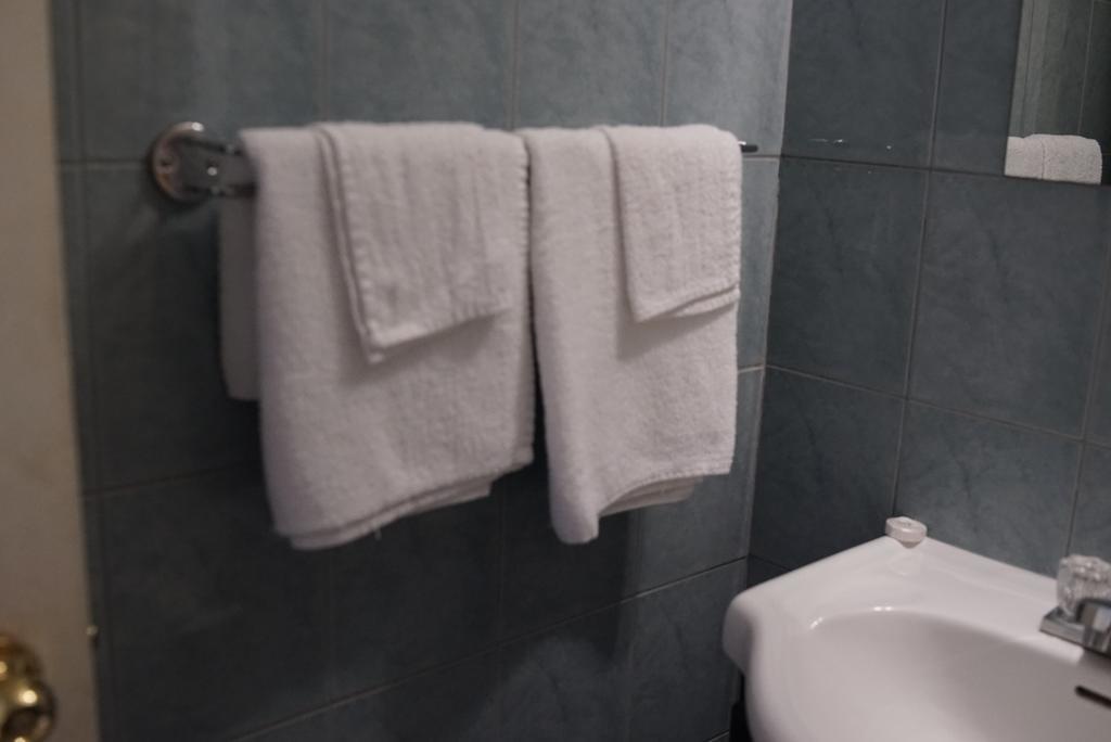 Motel Montreal Notre-Dame-de-l'Ile-Perrot Dış mekan fotoğraf