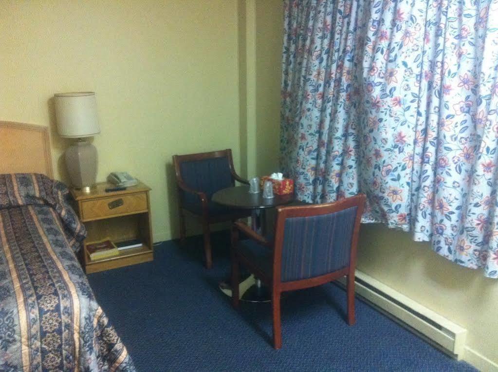 Motel Montreal Notre-Dame-de-l'Ile-Perrot Dış mekan fotoğraf